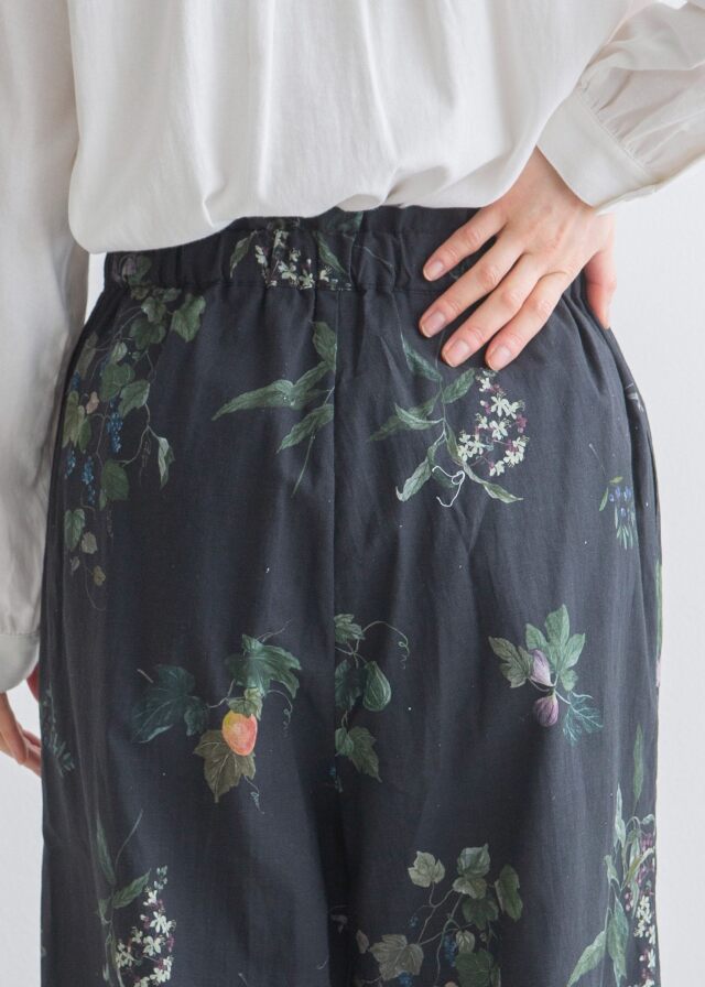 コットンリネンボタニカルプリントパンツ