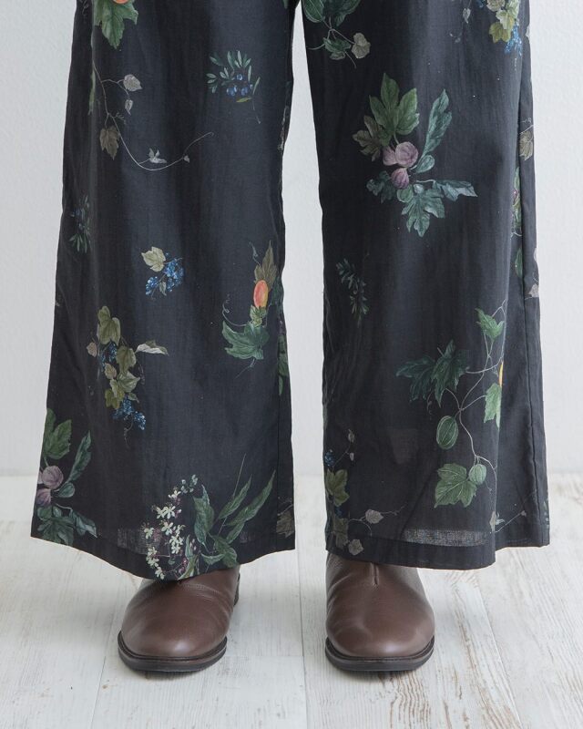 コットンリネンボタニカルプリントパンツ