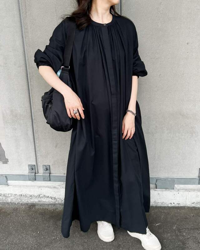スタッフ身長：159cm　カラー：ブラック　着用サイズ：ロング