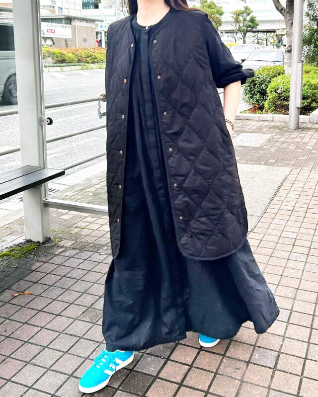 スタッフ身長：159cm　カラー：ブラック　着用サイズ：ロング