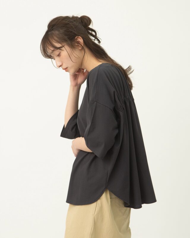 Pefio / tumugu ⿻ コットン 裾フリル プルオーバー Pefio 様専用/ tumugu ⿻ コットン 裾フリル プルオーバー