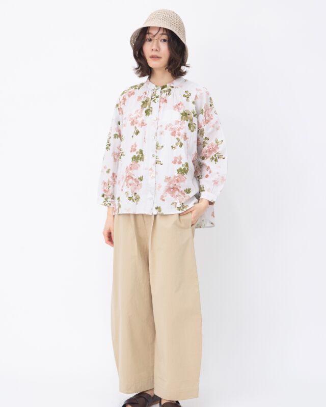 極美品 サリースコット 花びらプリント バンドカラーコットンブラウス 11 極美品 サリースコット 花びらプリント バンドカラーコットン