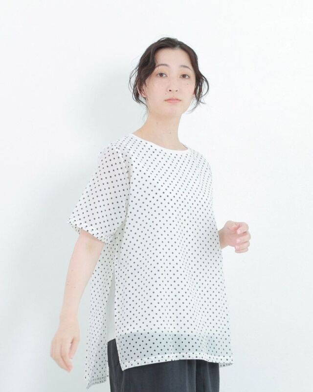 【新作★即納】 CHANEL プルオーバー コットン シルク 黒 関税込 コットンシルクローンレイヤードプルオーバー