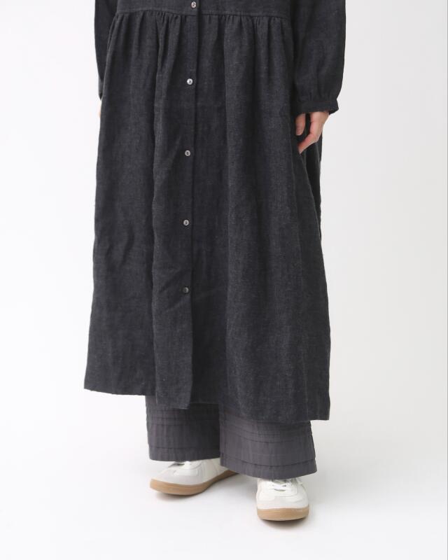 モデル身長：164cm　カラー：チャコール