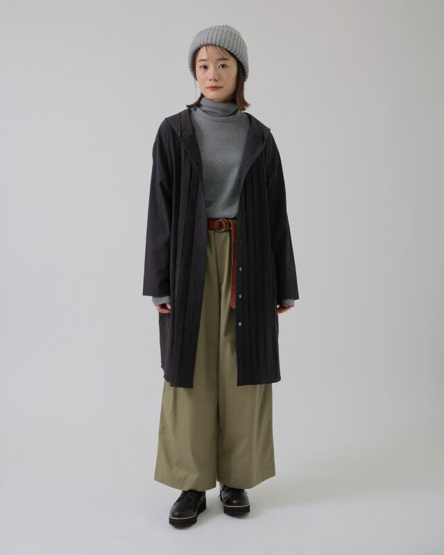 モデル身長：164cm　カラー：モスグリーン