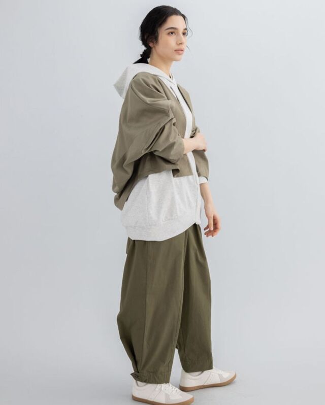 モデル身長：164ｃｍ　着用カラー：グレー