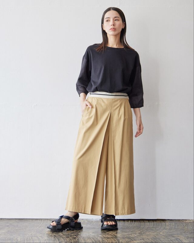 TUTIE.ツチエコットンツイルウエストタックパンツ TUTIE./コットンツイル起毛センタータックパンツ -タック入りで