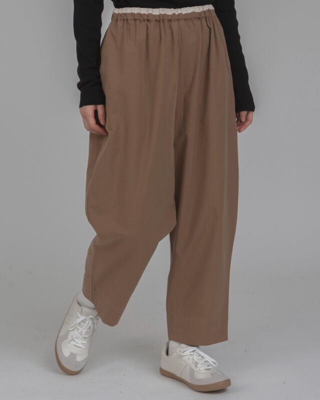 T. ピーチ起毛コットンセルロースクロップドパンツ