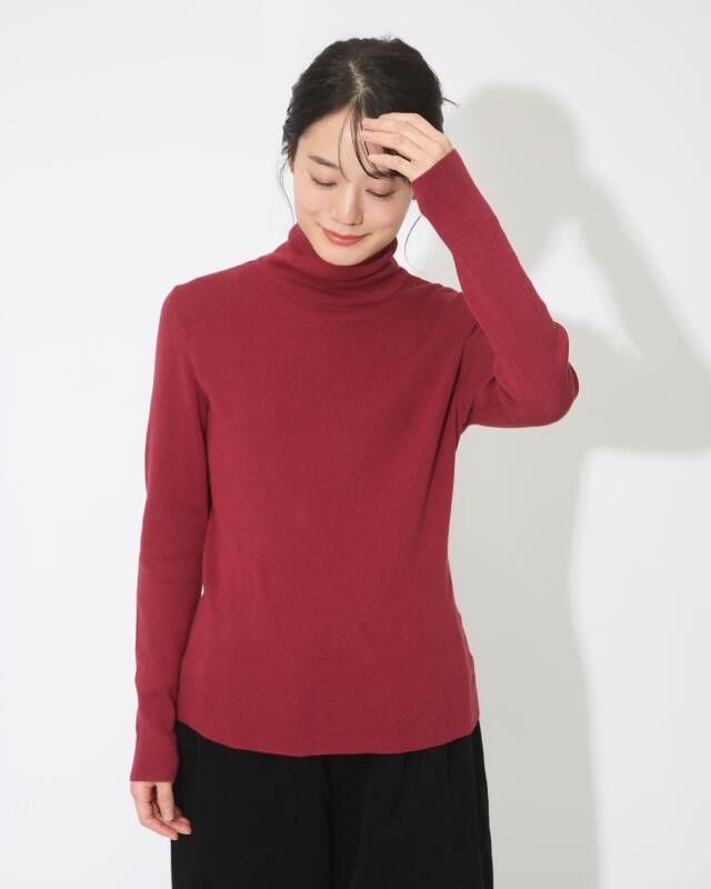 モデル身長：163ｃｍ　着用カラー：ボルドー