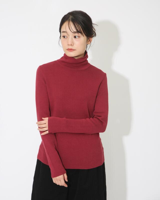 モデル身長：163ｃｍ　着用カラー：ボルドー