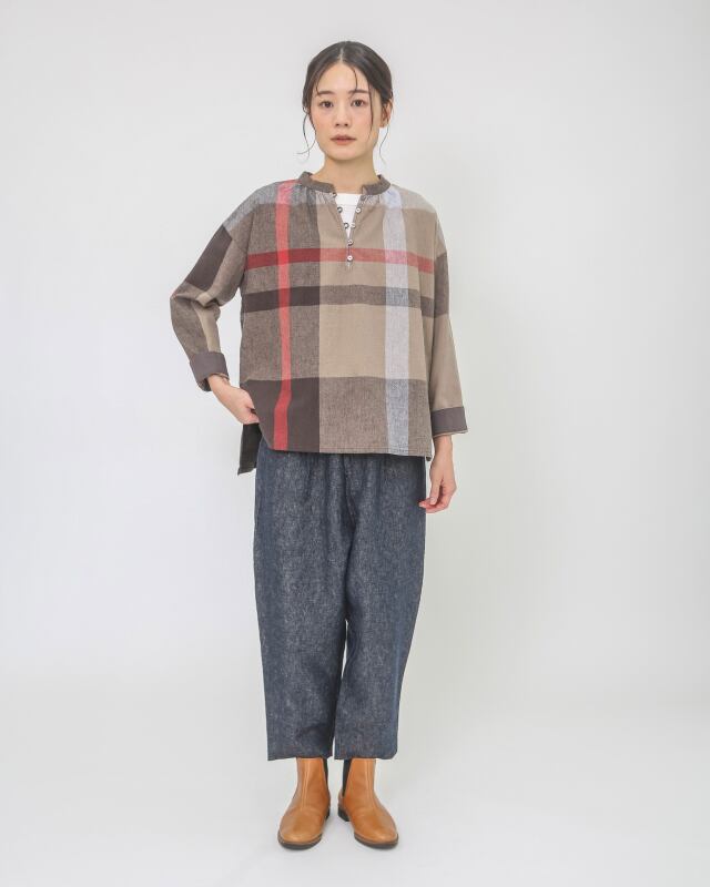 身長：163cm　カラー：ネイビー