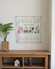 受付終了【TUTIE.×ムラタトモコ コラボ】リネンファブリックカレンダー2026｜受注生産｜11月下旬お届け