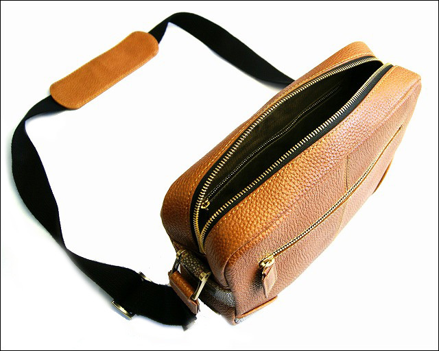 エイ革バッグ通販サイト コローレボルサ】【送料無料】Shoulder Bag