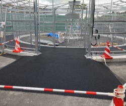 ゴムチップ舗装