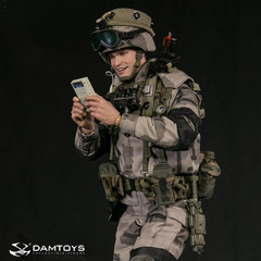 【DAM】No.78079 1/6 Operation Urban Warrior ‘99 - Marine Corps urban warfare exercises in Oakland “Lance corporal Scott”