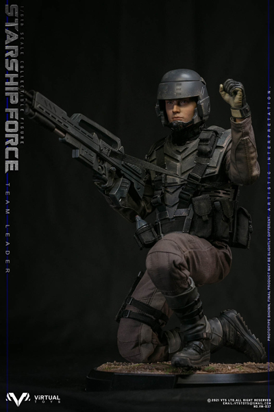 スターシップ フォース チームリーダー DX版  スターシップトゥルーパーズ Amazon.co.jp: VTS TOYS 1/6 Starship Force Leader VM037 DX