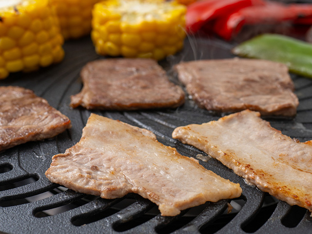 焼肉セット（牛バラ豚バラ）800g 食べ方2