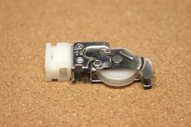 不二サッシ ビル用サッシ FR-70用戸車 FRO0610