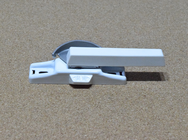 新日軽　ビル用サッシクレセント錠 CL1014-01（SVQ32）