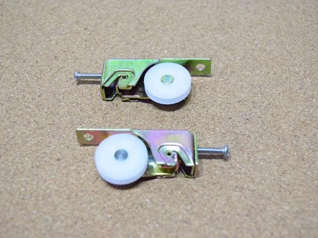 新日軽 ビル用網戸 戸車 ＬＣ124 (SVW169S01)