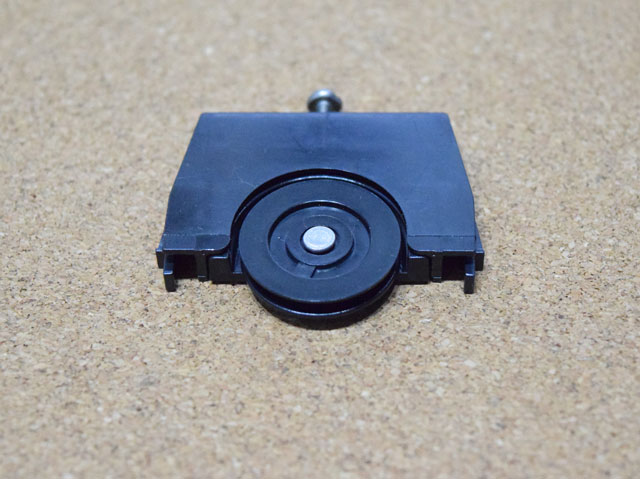 新日軽 ビル用網戸 戸車 LC223 (SVW188S01)