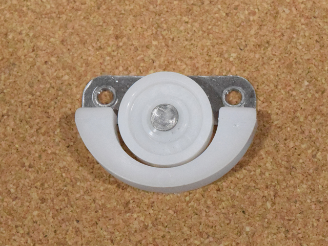 三協アルミ ビル用網戸 戸車 B25168A  （メール便可）