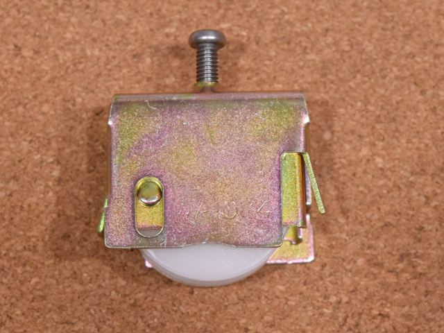 三協アルミ雨戸戸車WA1074