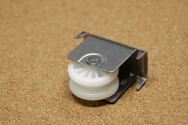 トステム ルーバー雨戸 戸車 HAA631C