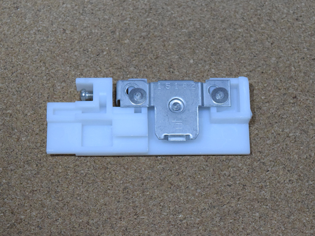 YKKビル用網戸戸車　K15162（HHT1001)