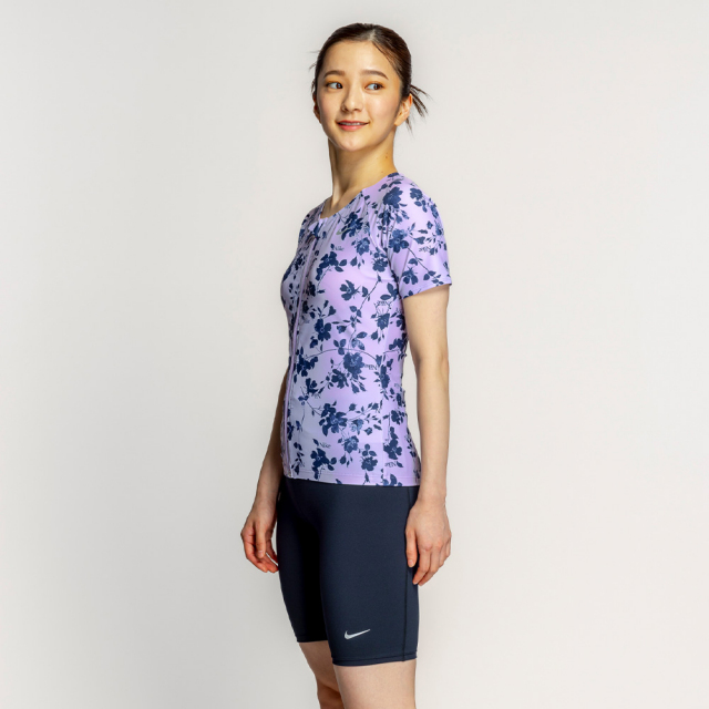 NIKE SWIM公式】ナイキ FA25 総柄ジップ付き半袖セパレーツ 2993149