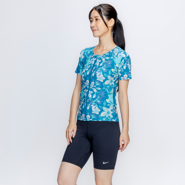 NIKE SWIM公式】【2026SS】ナイキ SS26 半袖ジップ付きプリント