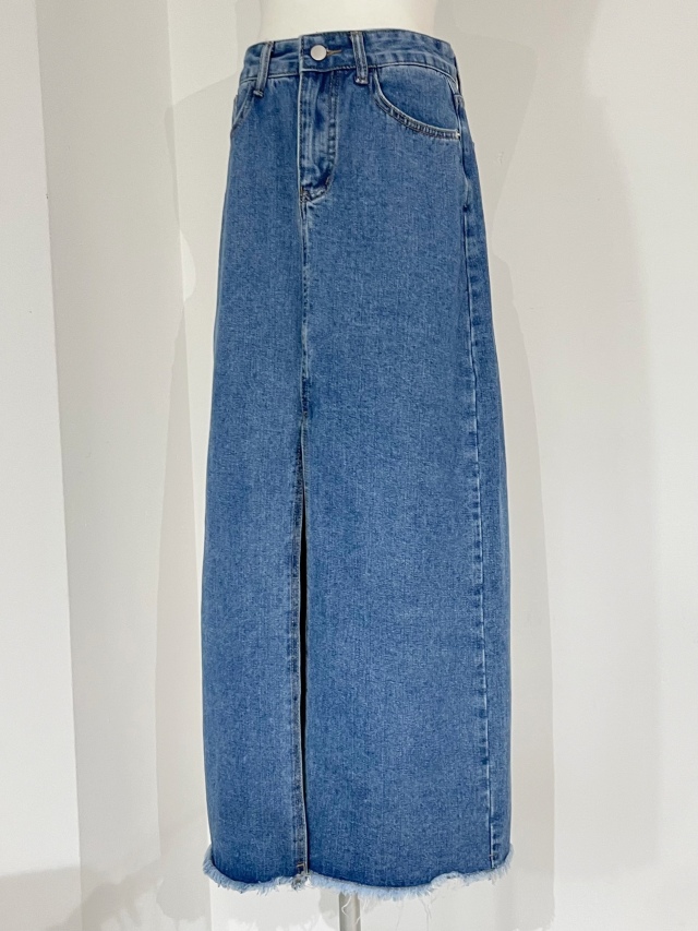 Front slit denim long skirt