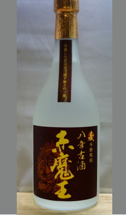 八年古酒でこの価格・・・いかがですか麦焼酎　宮崎　櫻の郷　赤魔王八年古酒25度720ml