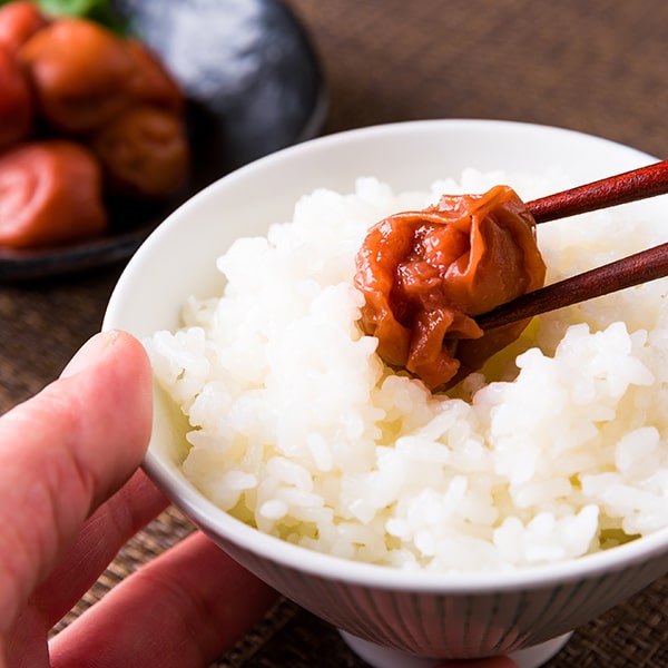 深瀬善兵衛商店／《粒不揃い》完熟梅干し800g(200g×4袋)