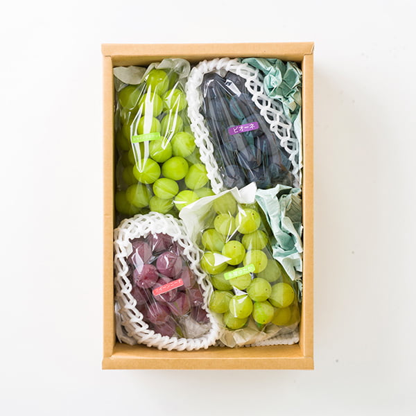 吉田果樹園／大粒ぶどう詰め合わせ約2kg（3〜5房）
