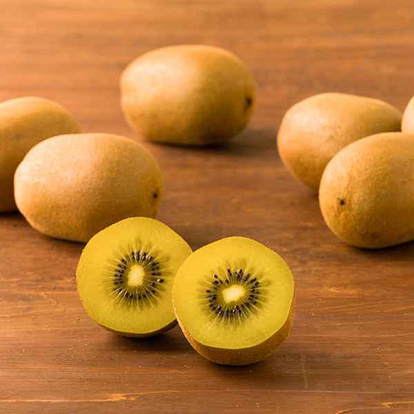 高橋さんの大玉ゴールドキウイフルーツ 約1.2kg(7〜8玉)