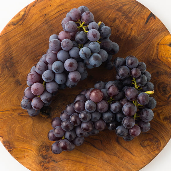 山道農園のぶどう甘美スチューベン約2kg(7房前後)
