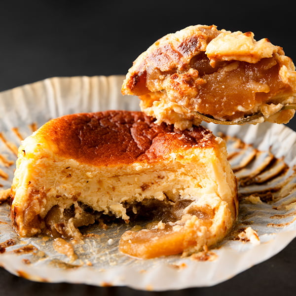 蔵王クリームチーズケーキ（プレーン味×1個、季節の味×1個）