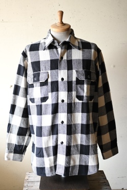 Deluxe Shirt Open Front White Buffalo Check-1