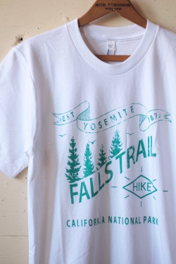 I HIKE USA Yosemite National Park White-1