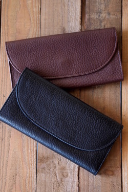 This is...(ディスイズ) Shrink Leather Long Wallet-1