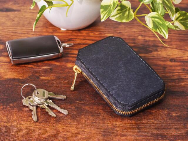 「Lazy-レイジー」 ネイビー　キーケース