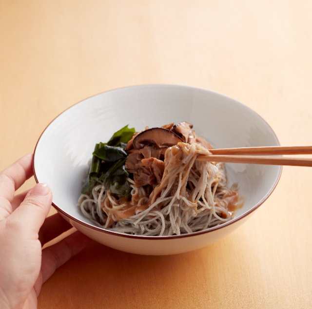 冷製黒ごま麺（作り方）④