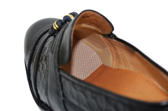 グッチ　ドレスコンビ革スリッポン グッチ ドレスコンビ革スリッポン ハリウッドで発表されたグッチ