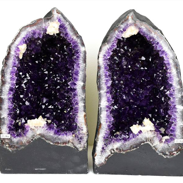 アメジストドーム　ペアドーム　対　ブラジル産　紫水晶　置物　原石　開運　浄化　インテリア　天然石　パワーストーン