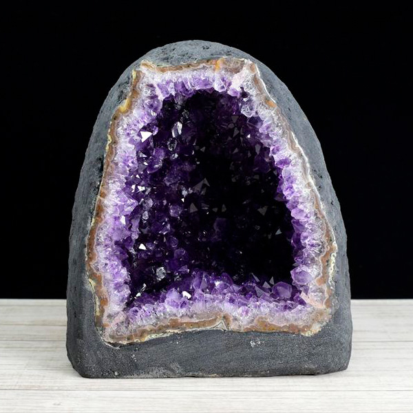 ウルグアイ産　アメジストドーム　アメジスト　紫水晶　ドーム　ミニドーム　魔除け　浄化　インテリア　天然石　パワーストーン