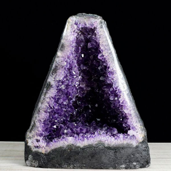 ウルグアイ産　アメジストドーム　アメジスト　紫水晶　ドーム　ミニドーム　魔除け　浄化　インテリア　天然石　パワーストーン