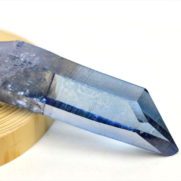 アクアオーラ　スカイブルーオーラ　アーカンソー　水晶　タンザンオーラ　オーラクォーツ　蒸着水晶　原石