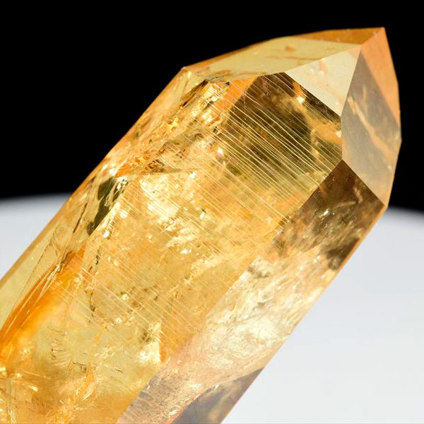 タンジェリンオーラ　サンライズオーラ　アーカンソー　水晶　オーラクォーツ　蒸着水晶　原石