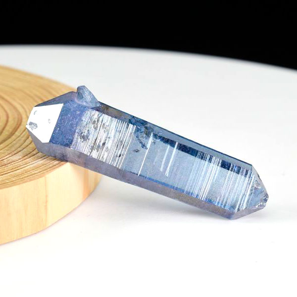 アクアオーラ　スカイブルーオーラ　アーカンソー　水晶　タンザンオーラ　オーラクォーツ　蒸着水晶　原石